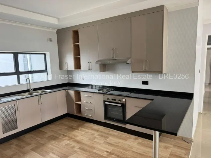 Townhouse/Cluster to Rent in Windsor Park, Ruwa