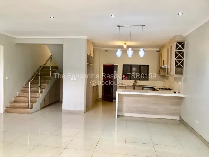 Townhouse/Cluster to Rent in Greencroft, Harare