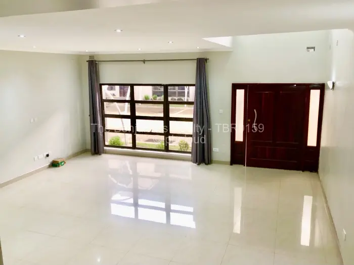 Townhouse/Cluster to Rent in Greencroft, Harare