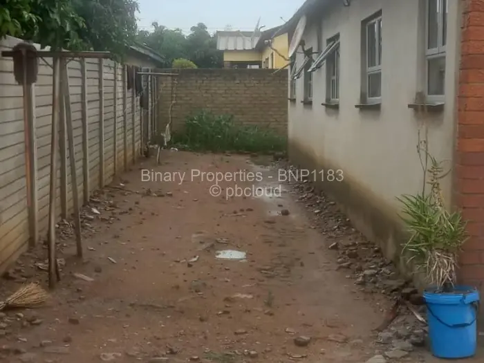 4 Bedroom House for Sale in Budiriro, Harare