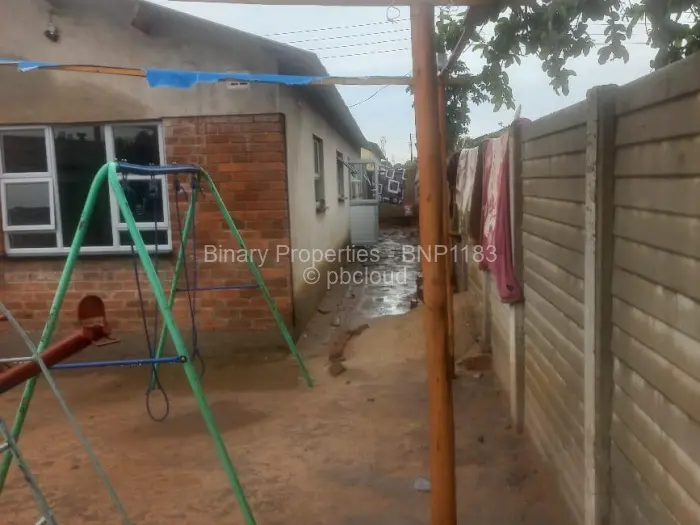 4 Bedroom House for Sale in Budiriro, Harare