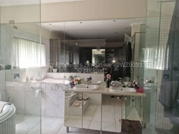 5 Bedroom House for Sale in Alexandra Park, Harare