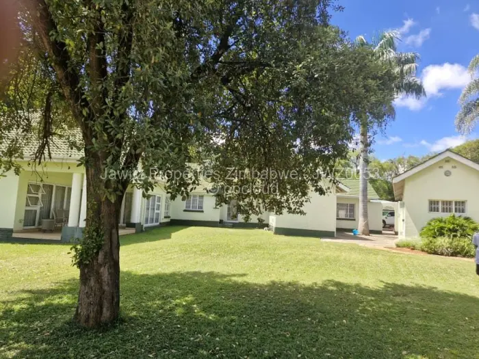 5 Bedroom House for Sale in Alexandra Park, Harare