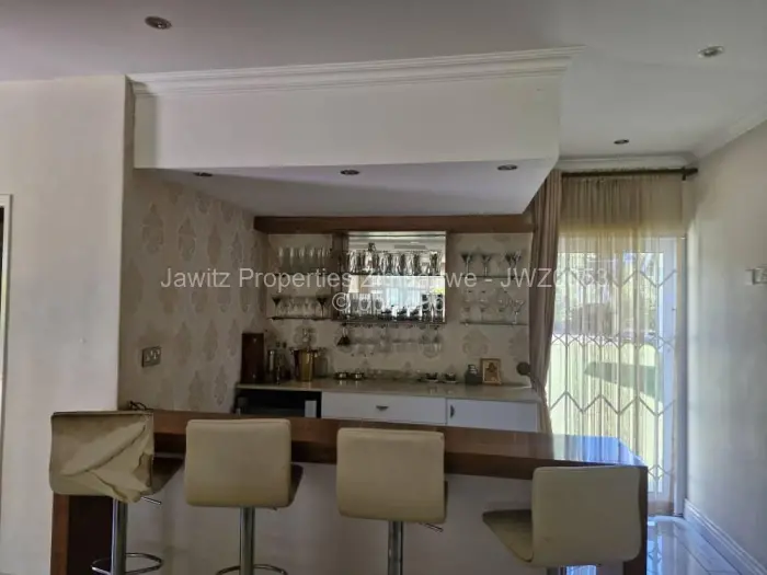 5 Bedroom House for Sale in Alexandra Park, Harare