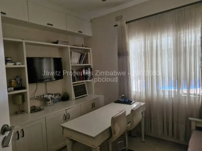 5 Bedroom House for Sale in Alexandra Park, Harare