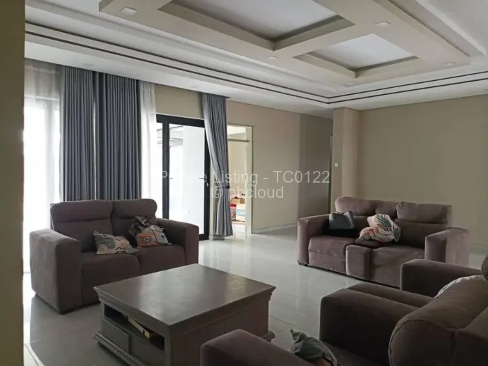 6 Bedroom House to Rent in Mount Pleasant Heights, Harare
