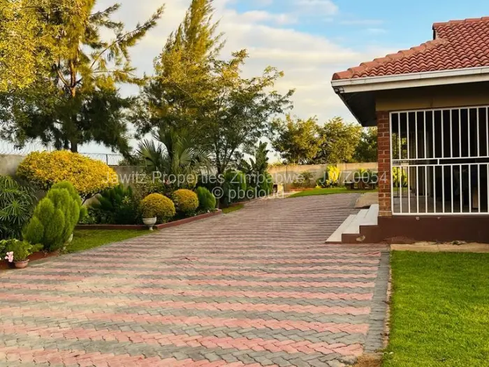 5 Bedroom House for Sale in Southlea Park, Harare