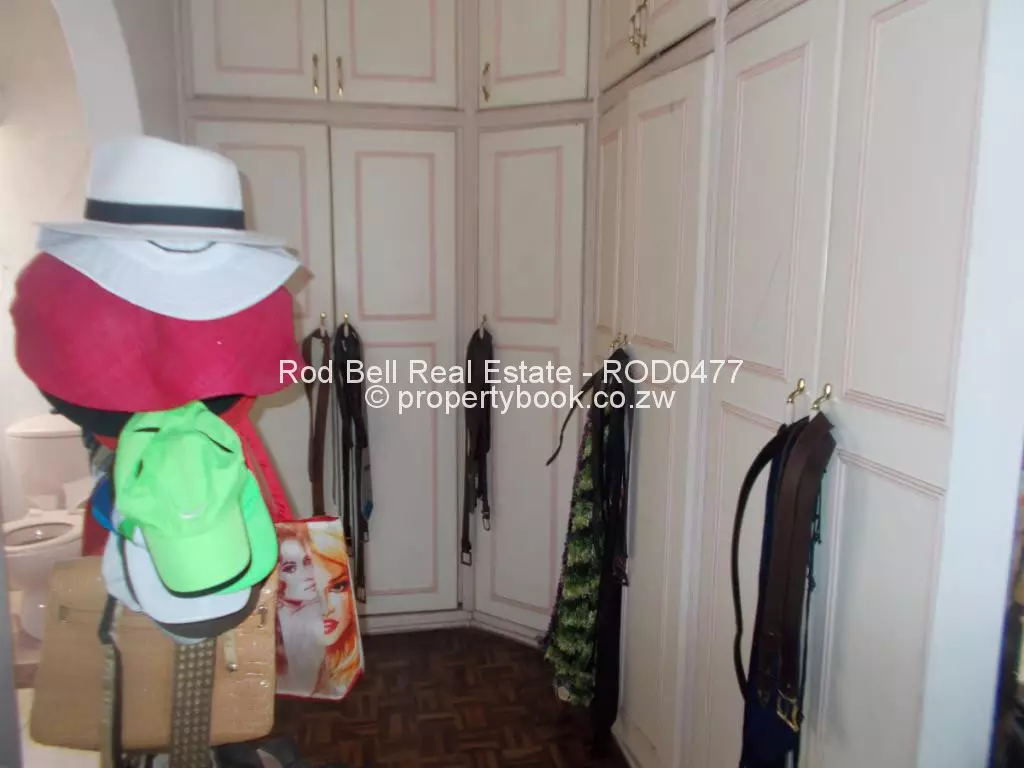 4 Bedroom House for Sale in Greengrove, Harare