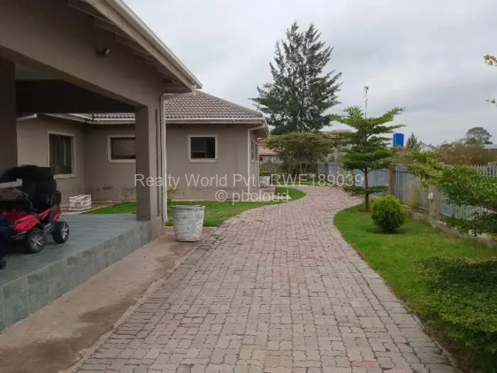 5 Bedroom House to Rent in Arlington, Harare