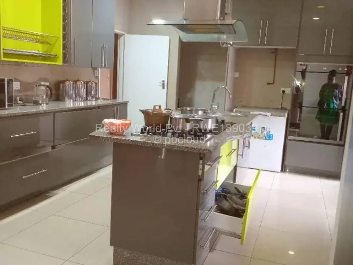 5 Bedroom House to Rent in Arlington, Harare