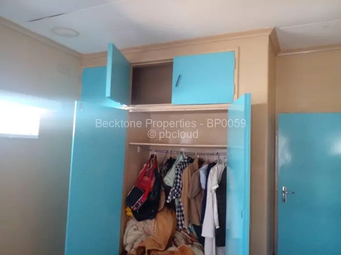 3 Bedroom House for Sale in Montrose Byo, Bulawayo