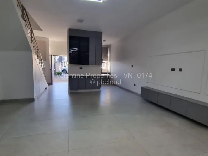 Townhouse/Cluster to Rent in Borrowdale West, Harare