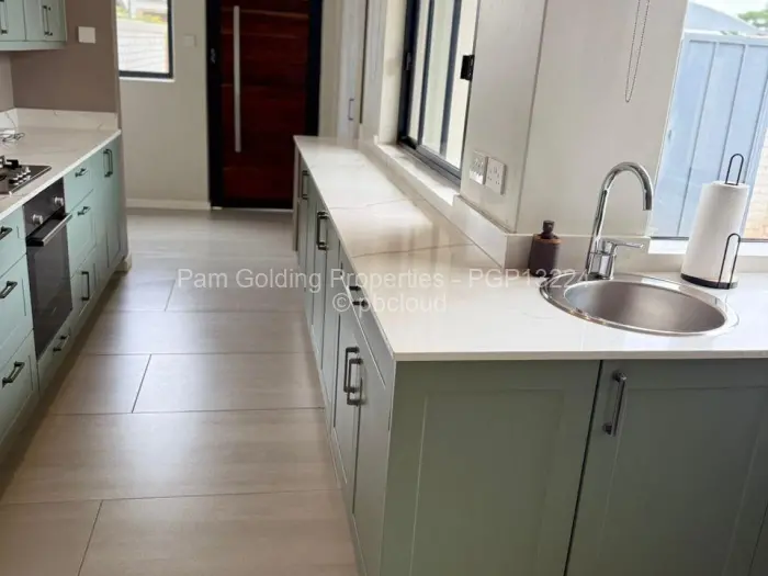 Townhouse/Cluster to Rent in Greendale, Harare