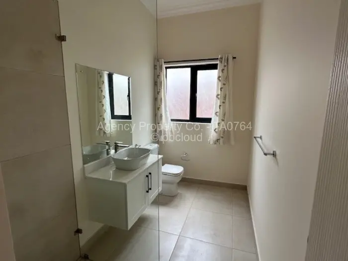 Townhouse/Cluster to Rent in Vainona, Harare