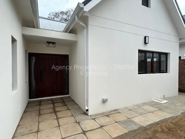 Townhouse/Cluster to Rent in Vainona, Harare