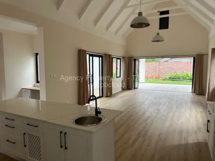 Townhouse/Cluster to Rent in Vainona, Harare