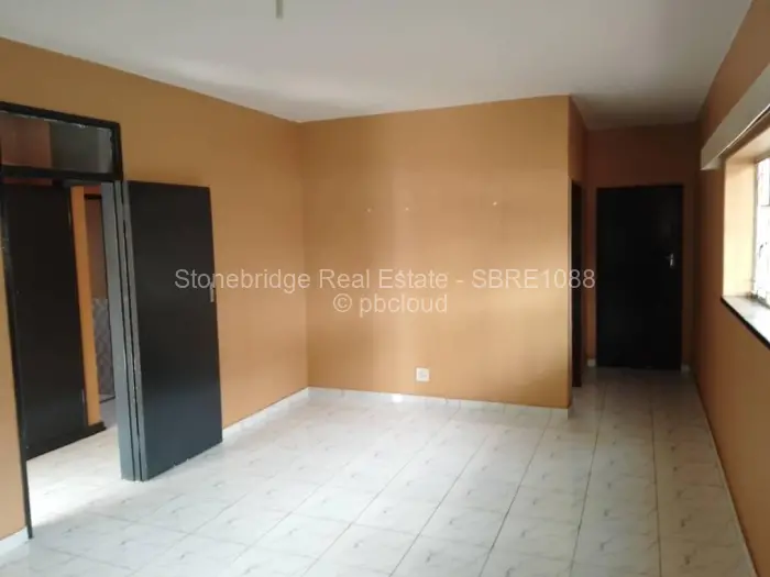 Flat/Apartment to Rent in Bulawayo City Centre, Bulawayo