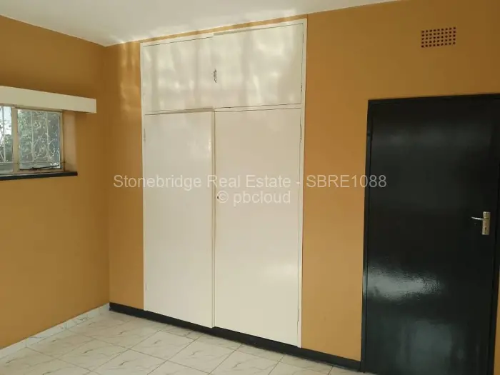 Flat/Apartment to Rent in Bulawayo City Centre, Bulawayo