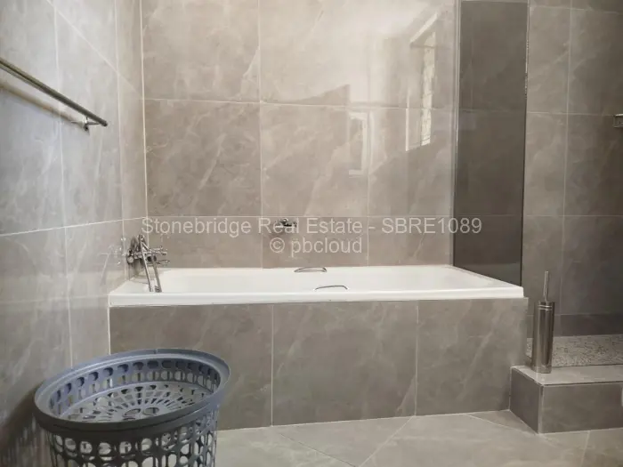 Flat/Apartment to Rent in Bulawayo City Centre, Bulawayo