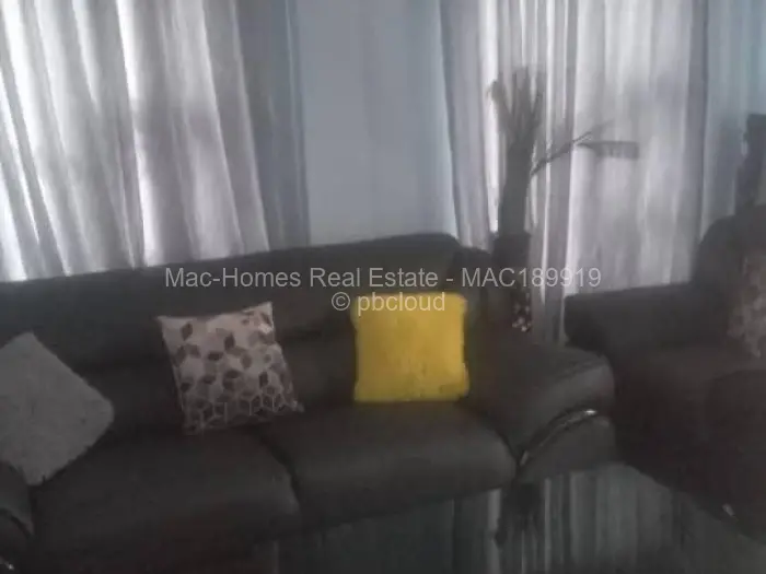4 Bedroom House for Sale in Highfield, Harare