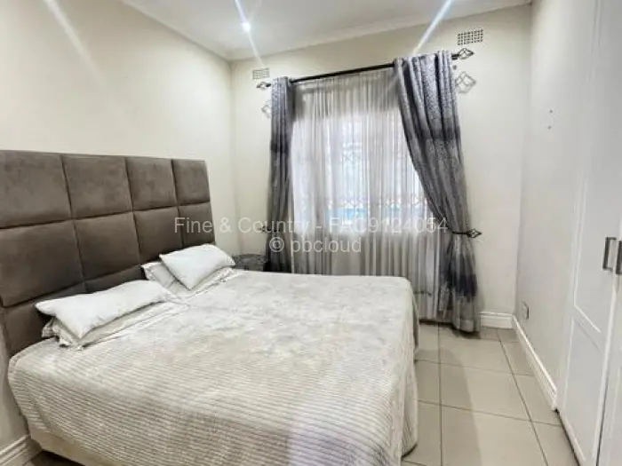 10 Bedroom House to Rent in Alexandra Park, Harare