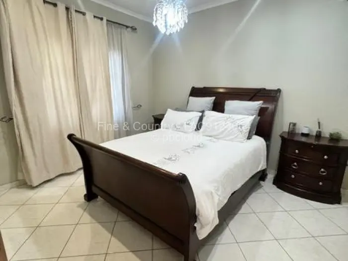 10 Bedroom House to Rent in Alexandra Park, Harare
