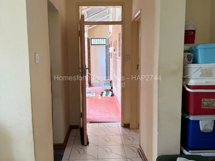 Flat/Apartment to Rent in Zimre Park, Harare