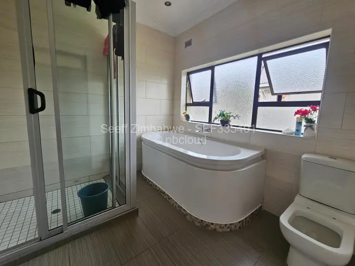 5 Bedroom House to Rent in Arlington