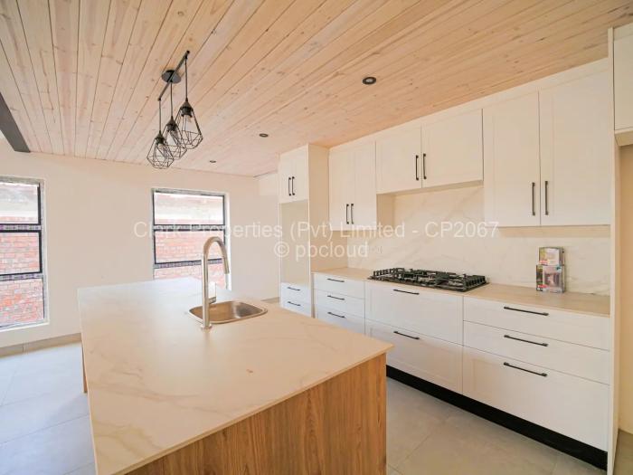 Townhouse/Cluster for Sale in Newlands, Harare