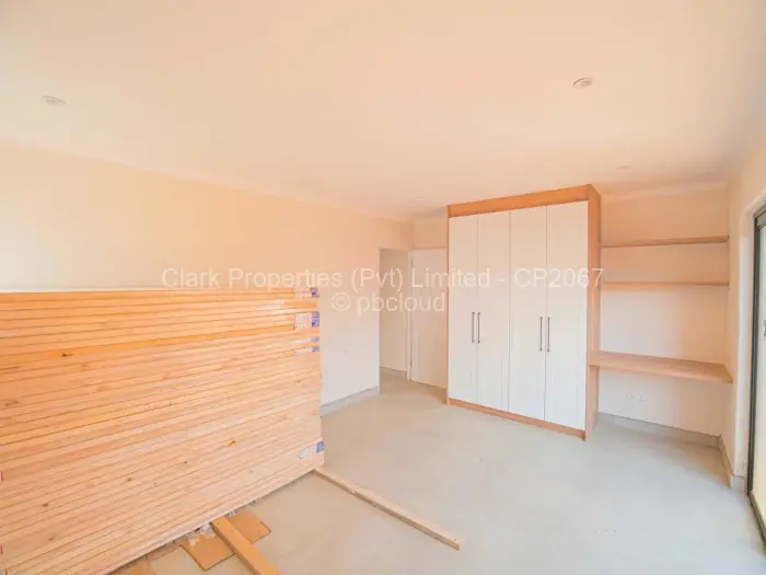 Townhouse/Cluster for Sale in Newlands, Harare