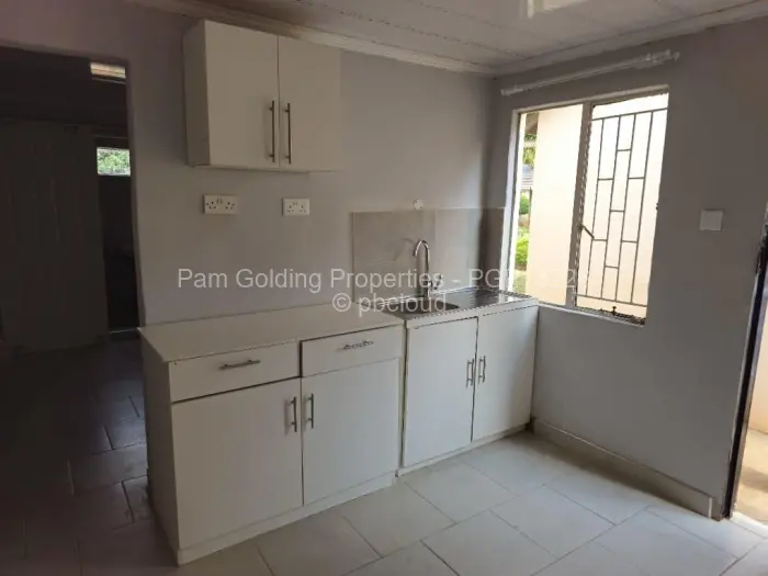 Cottage/Garden Flat to Rent in Belvedere, Harare