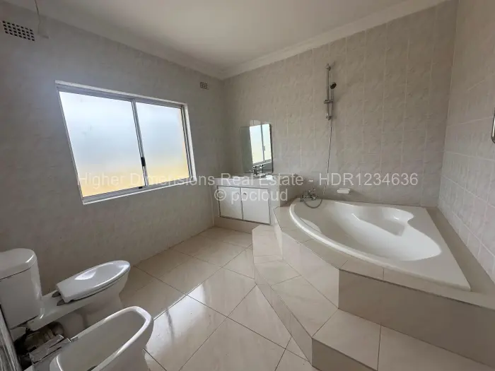 6 Bedroom House for Sale in Mount Pleasant, Harare