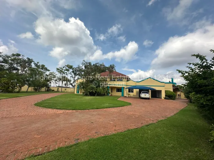 6 Bedroom House for Sale in Mount Pleasant, Harare