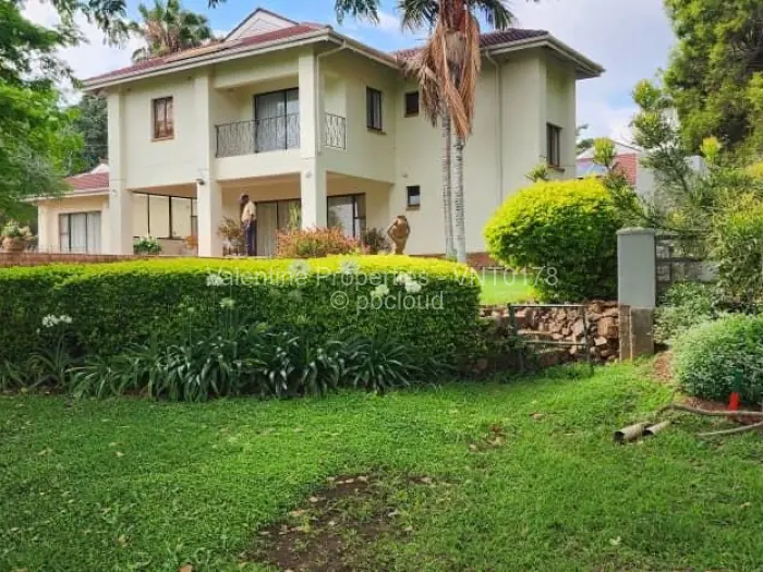 5 Bedroom House to Rent in Borrowdale Brooke, Harare
