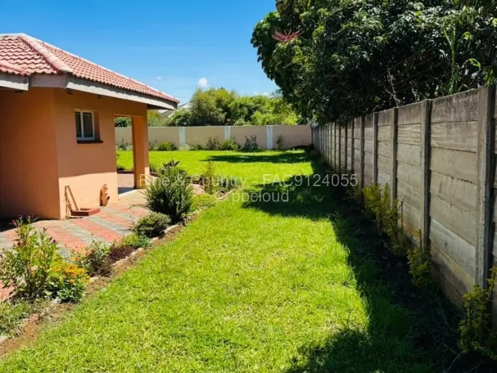 6 Bedroom House to Rent in Borrowdale West, Harare