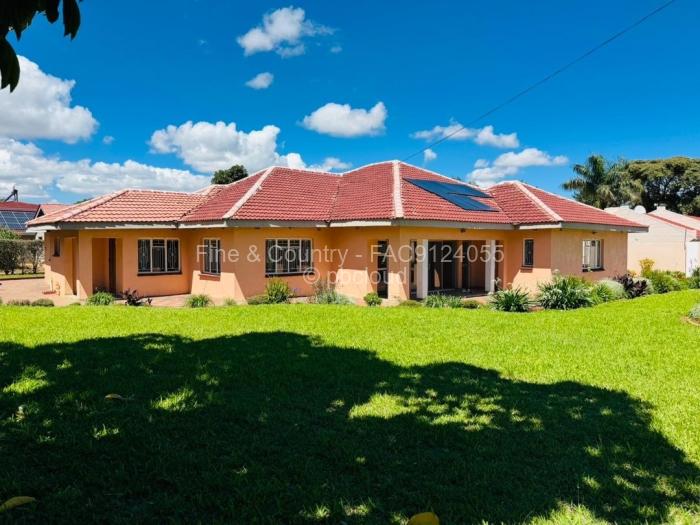 6 Bedroom House to Rent in Borrowdale West, Harare