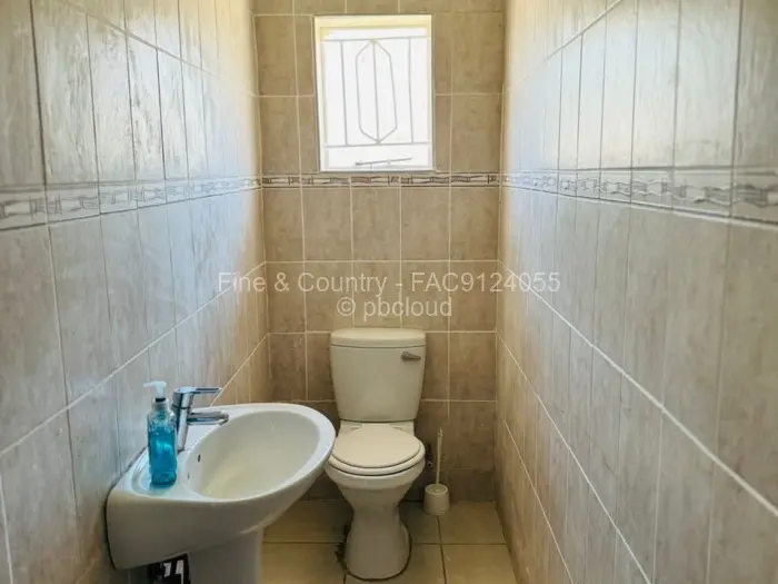 6 Bedroom House to Rent in Borrowdale West, Harare