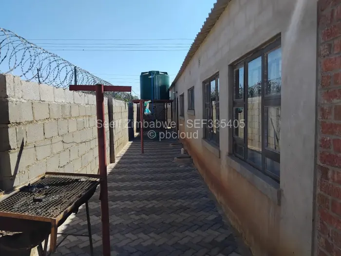 4 Bedroom House for Sale in Upper Rangemore, Bulawayo