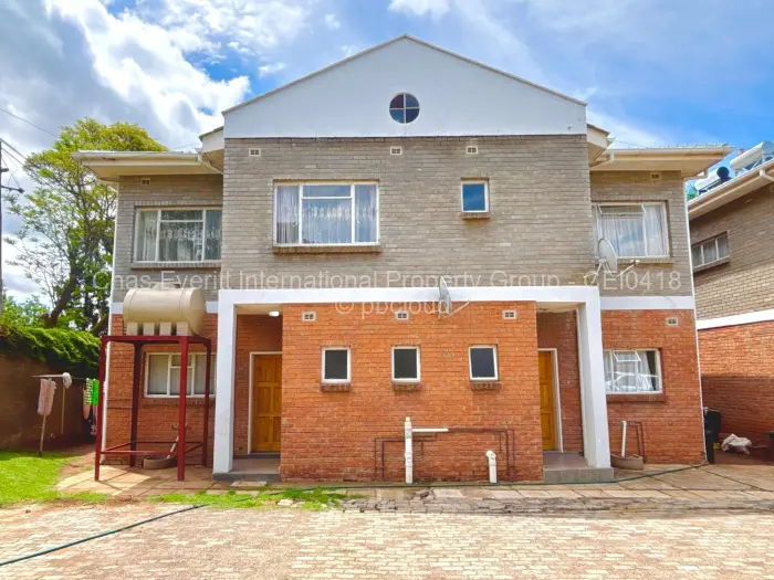 Townhouse/Cluster to Rent in Hillside Byo, Bulawayo