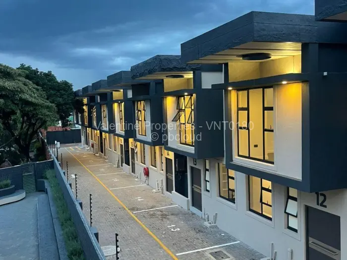 Townhouse/Cluster to Rent in Borrowdale West, Harare