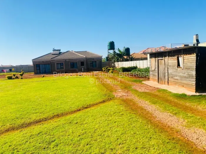 4 Bedroom Cottage/Garden Flat for Sale in Mount Pleasant Heights, Harare