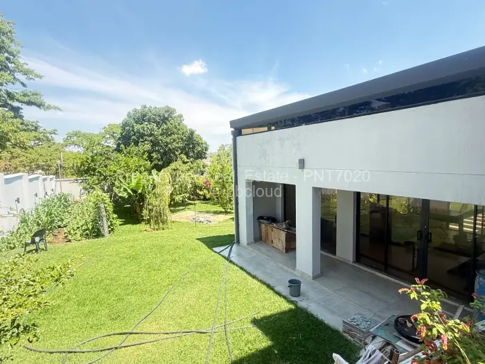 5 Bedroom House for Sale in Carrick Creagh Estate, Harare