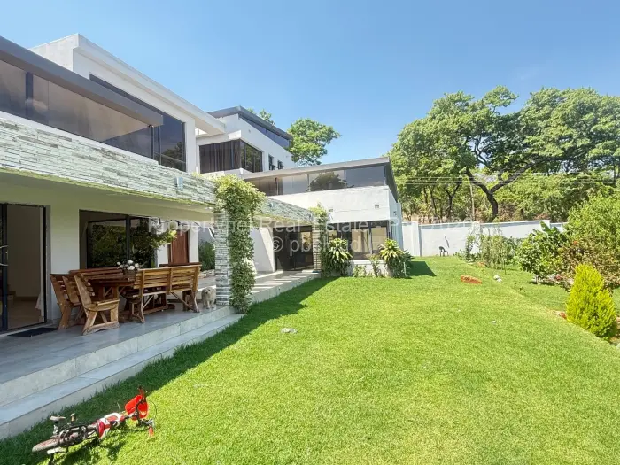 5 Bedroom House for Sale in Carrick Creagh Estate, Harare