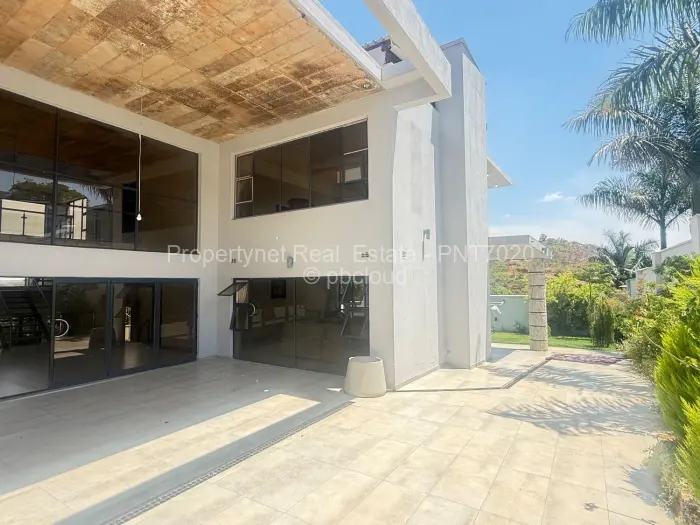 5 Bedroom House for Sale in Carrick Creagh Estate, Harare