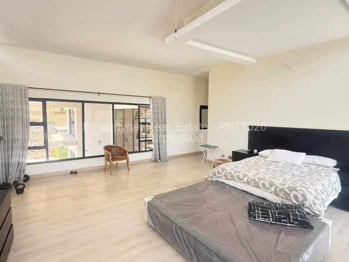 5 Bedroom House for Sale in Carrick Creagh Estate, Harare