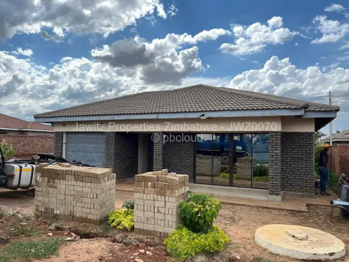 4 Bedroom House for Sale in Madokero Estates, Harare