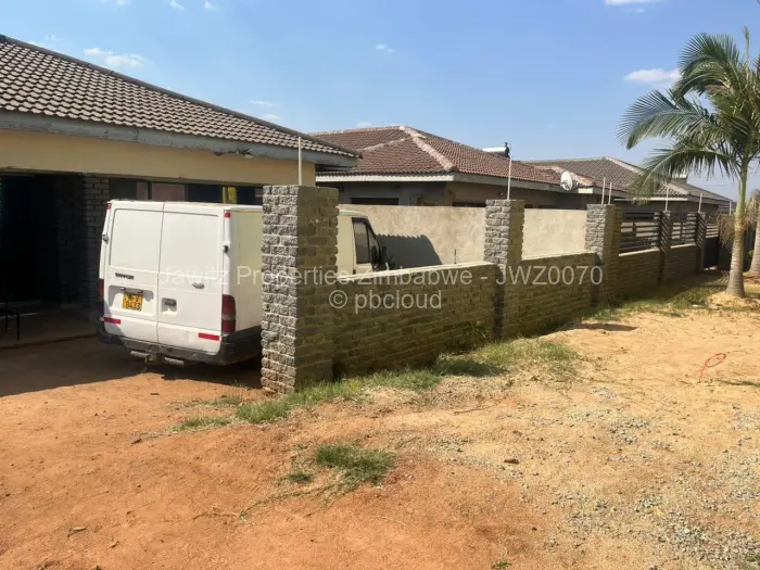 4 Bedroom House for Sale in Madokero Estates, Harare