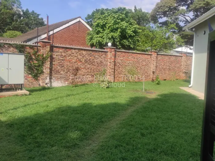 Townhouse/Cluster to Rent in Borrowdale West, Harare