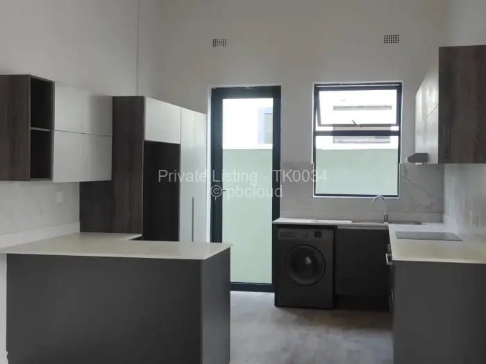 Townhouse/Cluster to Rent in Borrowdale West, Harare