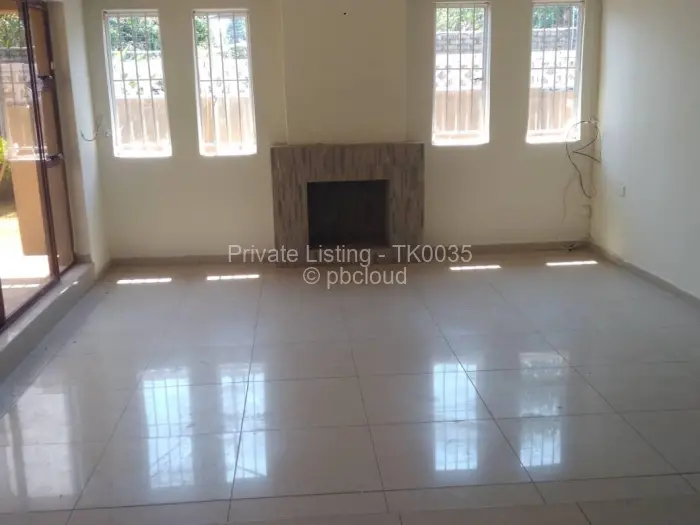 Townhouse/Cluster to Rent in Greendale, Harare